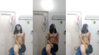Horny Guy’s Bathroom Pussy Eat Tease